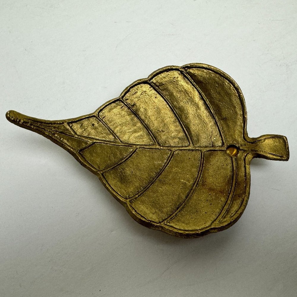 Vintage solid Brass Leaf Trinket Dish, Artisan Metalcrafter Jewelry / Key Holder